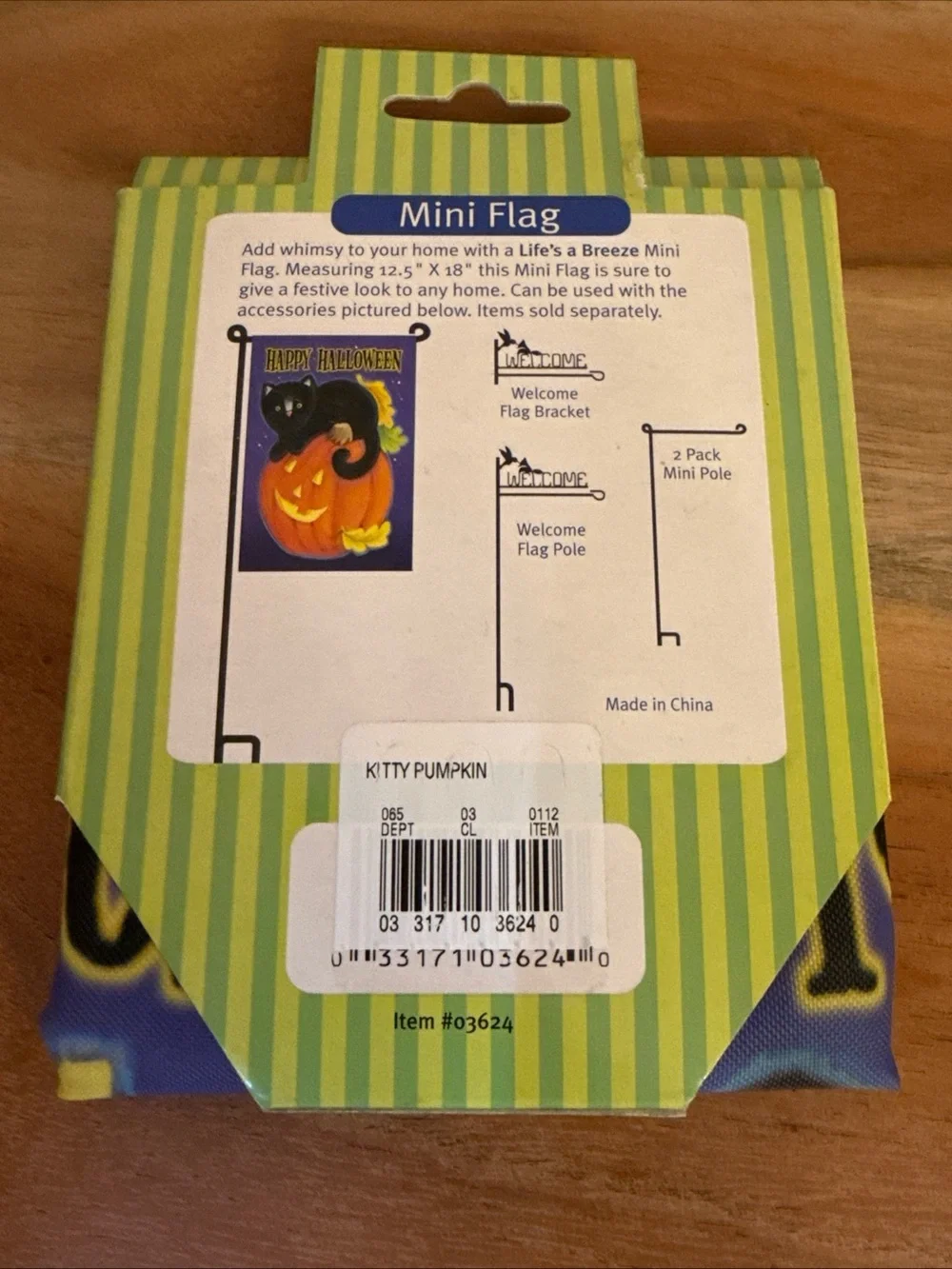 New Lifes A Breeze Kitty Cat Pumpkin Hallowen Flag 12.5